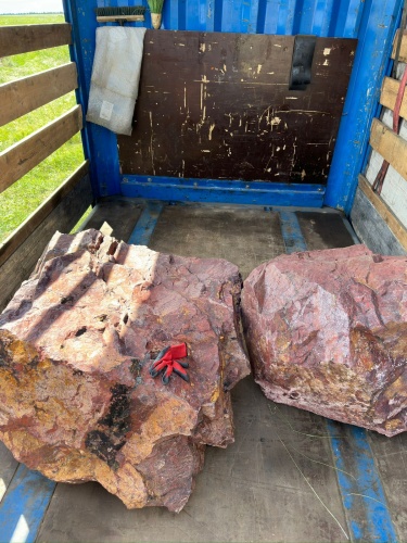 Ландшафтные глыбы красно-фиолетовые 200-1000 килограмм купить в Сахалинской области