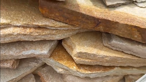 Плитняк златолит жёлтый золотистый для отмостки купить в Сахалинской области