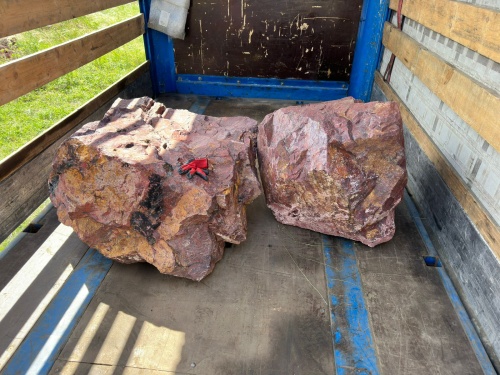 Ландшафтные глыбы красно-фиолетовые 200-1000 килограмм купить в Сахалинской области
