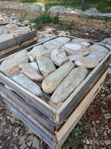 Златолит жёлтый, жёлто-зелёный глыбки и валуны для ланшафтного дизайна купить в Сахалинской области