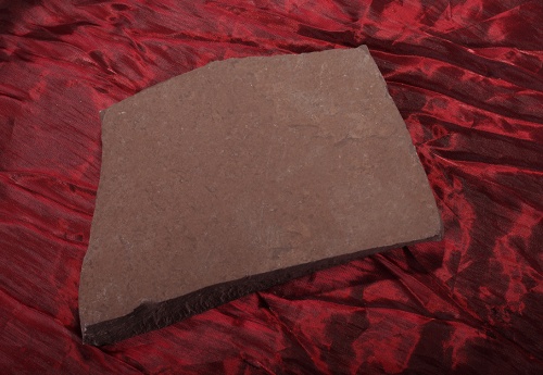 Плитняк лемезит бордовый для цоколя 1,5-2 см купить в Сахалинской области