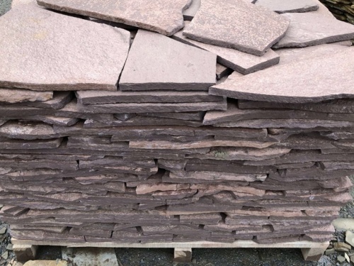 Плитняк лемезит бордовый для облицовки цоколя 20-25 мм  купить в Сахалинской области