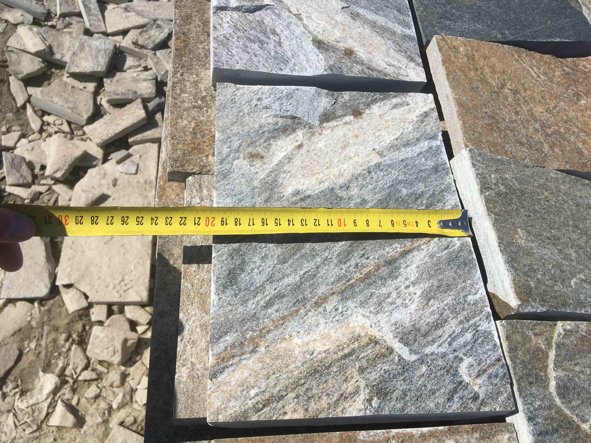 Плитка пилёная златолит Уральский для фасада купить в Сахалинской области