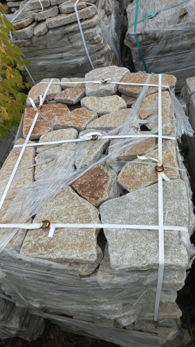 Плитняк галтованный гранитный для ландшафтного дизайна купить в Сахалинской области