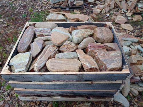 Златолит жёлтый, жёлто-зелёный глыбки и валуны для ланшафтного дизайна купить в Сахалинской области