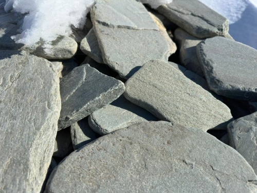 Плитняк златолит зелёный галтованный для цоколя купить в Сахалинской области