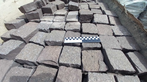Лемезит колотая брусчатка 10 * 10 см. для парковки купить в Сахалинской области